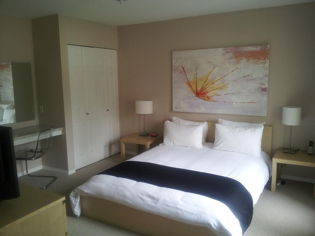 Radium Valley Vacation Resort Invermere Buitenkant foto
